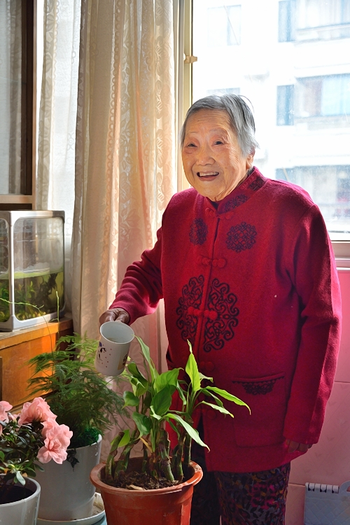 102歲老奶奶拍攝記