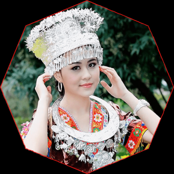 《苗族山歌》晏敏敏（美图素材）