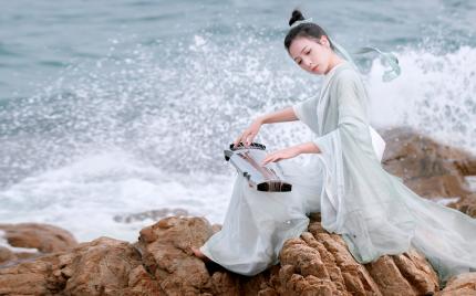 《寂寞的射手座》晓月